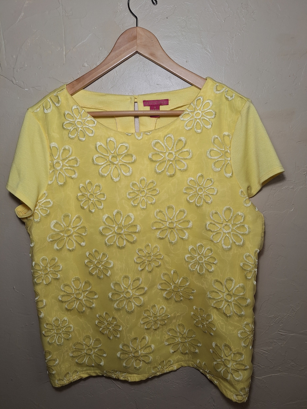 NWT Sunny Leigh Yellow Blouse Sheer Floral Embroidered Front Overlay | 16